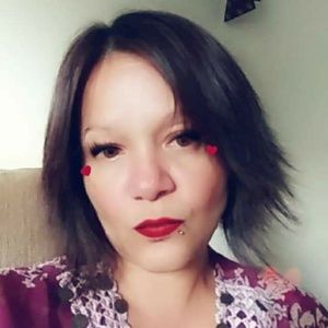 Meet your Posher, Loraine